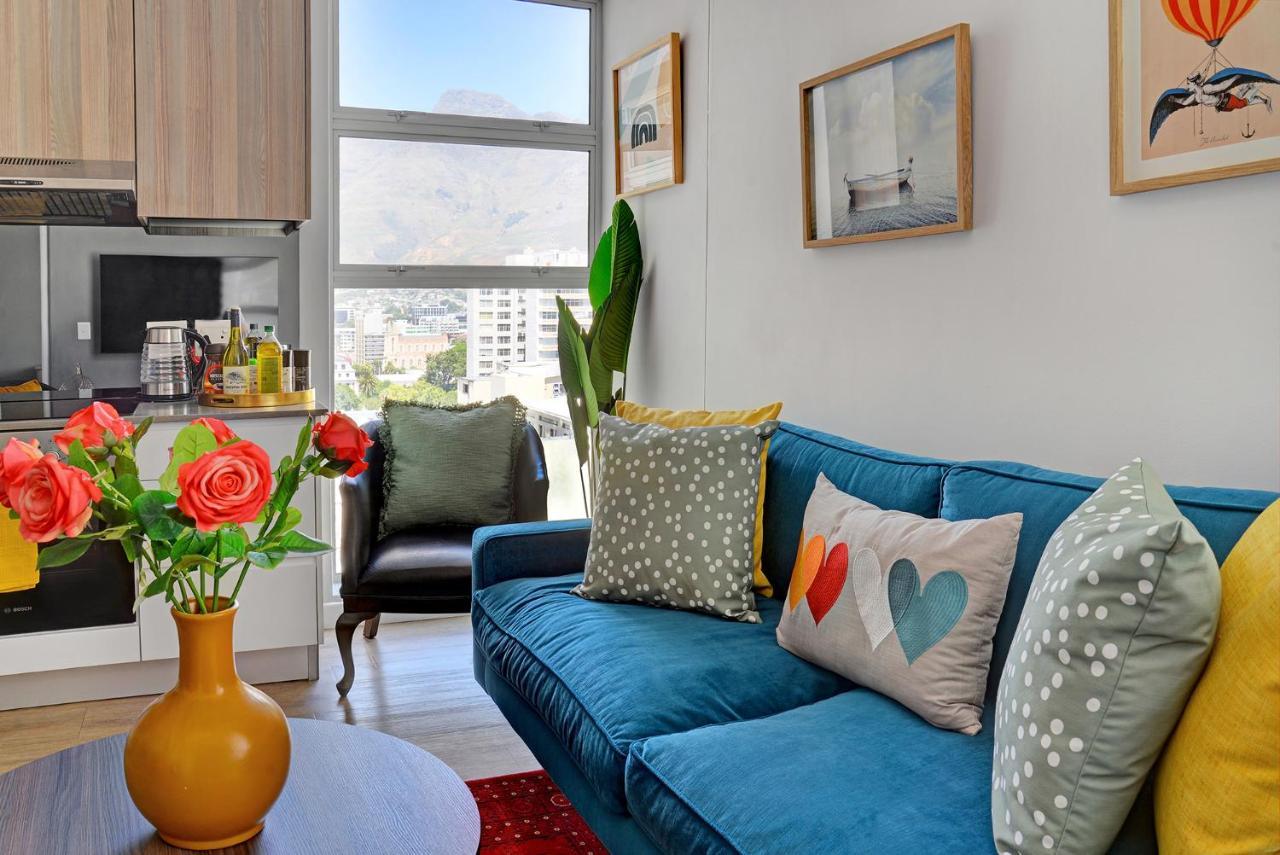 Leila - Centre Apartment, Stunning Mountain & Views * Cape Town
